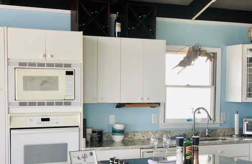 Colington Harbour Cottage | Waterfront Cottage! With Sunrise and Sunset!