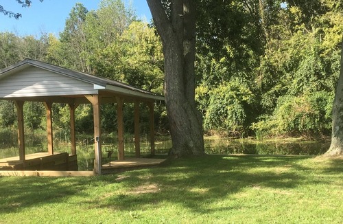 Nashport Cottage | WATERFRONT Eagle's Nest Lake Cottage with Boat Dock on Buckeye Lake