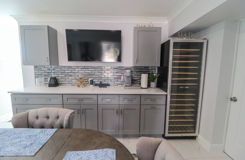 Ruskin House | Waterfront Elegance