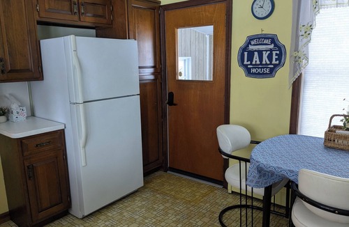 Gypsum House | Waterfront home on the Sandusky Bay. Nice fishing spot close to Cedar Point.