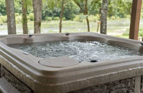 Golden House | Waterfront: Hot tub, pool table, river, fishing