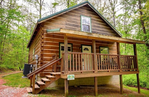 Logan Cabin | Welcome to Bear Hollow in Hocking Hills!