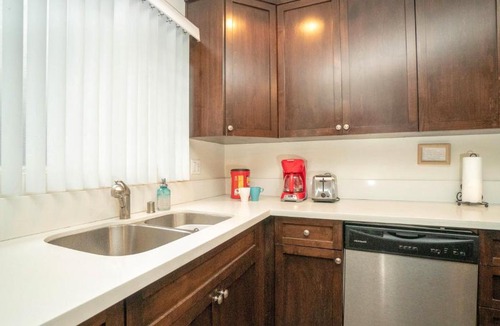 Melrose Apartment | West Hollywood Melrose Apartments