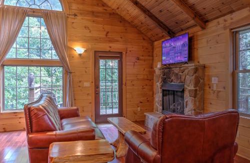 Millersburg House | Whispering Pines Treehouse by Amish Country Lodging