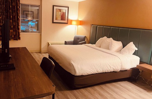 Marietta Hotel | Wingate by Wyndham Marietta Conference Center