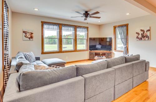 Ava House | Wooded Escape with Pond and Grill in Pleasant City!