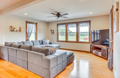 Ava House | Wooded Escape with Pond and Grill in Pleasant City!