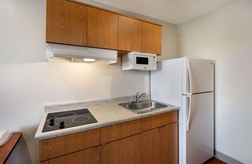 Groveport Hotel | WoodSpring Suites Columbus Southeast