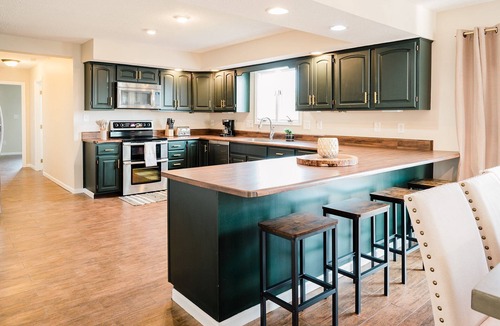 Springfield House | Yellow Spring’s Estate on 68 + Pet Friendly