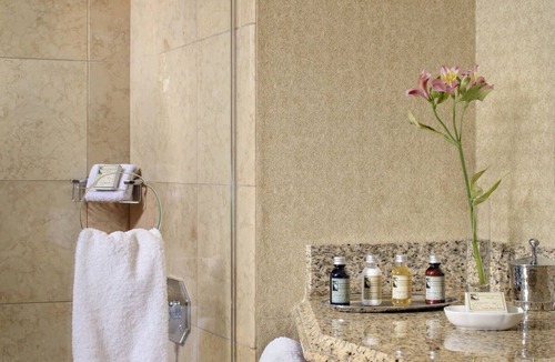 Torrey Pines Hotel | Your Ultimate Golf Getaway! Pet-friendly, Outdoor Pool, Near Blacks Beach