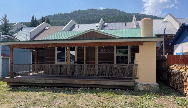 2 bedroom accommodation in Red River