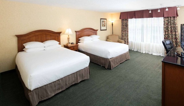2 Units | 2 Spacious Private Rooms w/Relaxing Surroundings Near Downtown Eureka