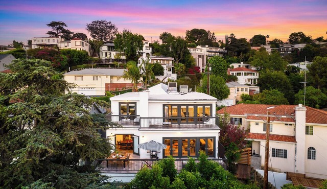 6BDR Modern Oasis w/Game Room, Outdoor Living & Views! | Edendale by AvantStay