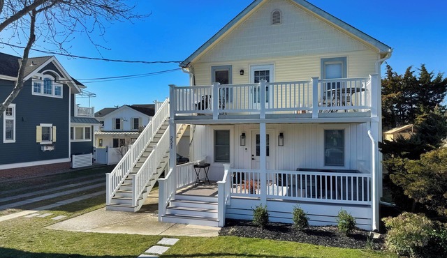 Adorable Second Story condo near the Beach and Heart of Stone Harbor!
