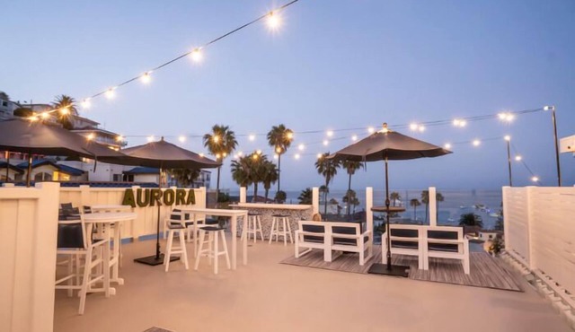 Aurora Hotel