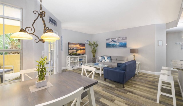 AVALON RESORT, LUXURY CUSTOM 2/2 BEACH THEMED CONDO, HEATED POOL, CLOSE TO BEACH
