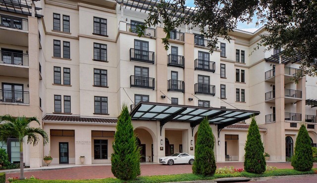 Award Winning Boutique Hotel Close to Parks & Rollins College, Rooftop Pool