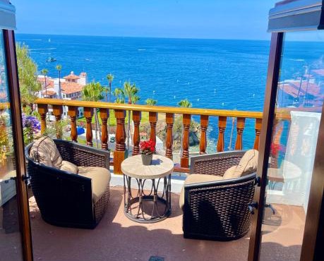 Bay-view villa w pool, beach access & hot tub