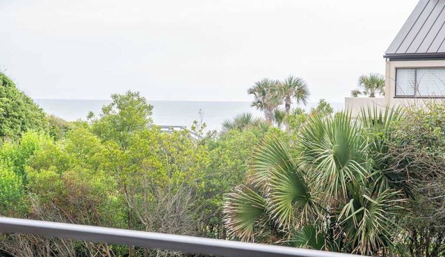 Beach Walker End Unit - 2026 Newly Renovated!