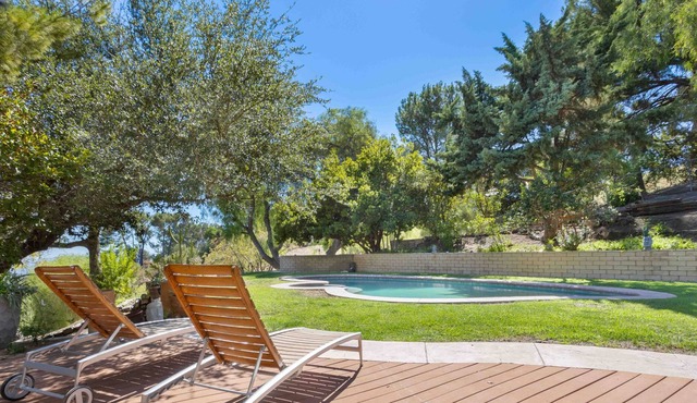 Beautiful Getaway House w/ Pool in Private Forest