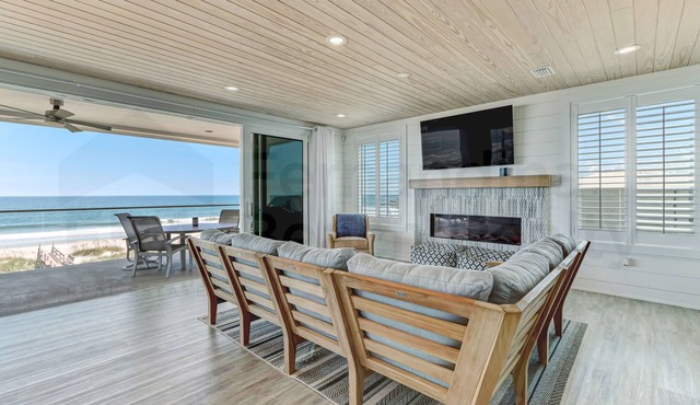 Beautiful Oceanfront 3rd Floor Unit! Best Views on the Island. 3 bedrooms.