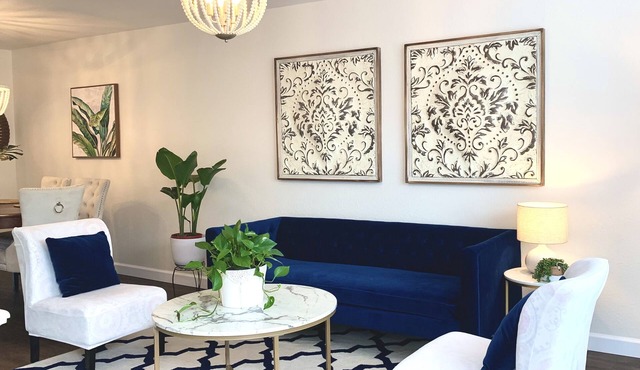 Beautiful Renovated Townhouse with Sound Views