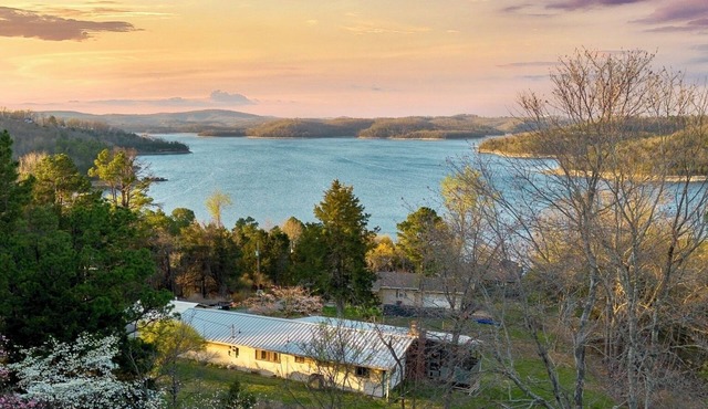 Beaver Lake Escape+Views +Paddleboard+Bike Trails+Boat Ramp+Deer+ Nature