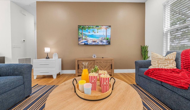 Bright & Modern 3BR Home – Prime Tampa Location