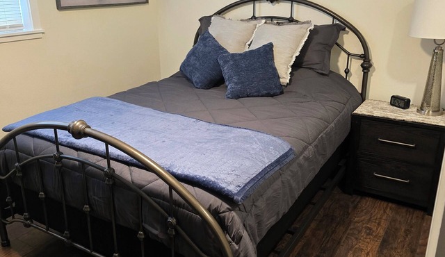 Charming 3-bedroom house in peaceful Mount Vernon with WiFi, AC