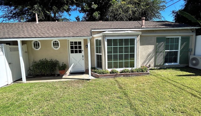 Charming private guest house in delightful Burbank near Disney & Ranch Studios