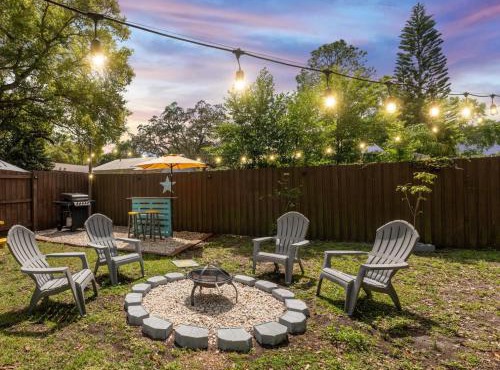Clearwater 2BR Home Private Fire Pit, Hammock & Grill 10 Min to Beach