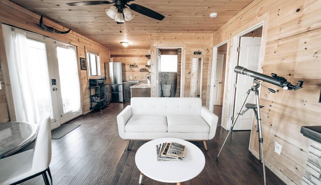 Cozy Cub Cabin, Wilderness Retreat Williams AZ near Grand Canyon, Fire pit