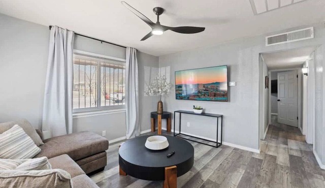 Cozy Modern Retreat 2BR/1BA Near Fort Bliss