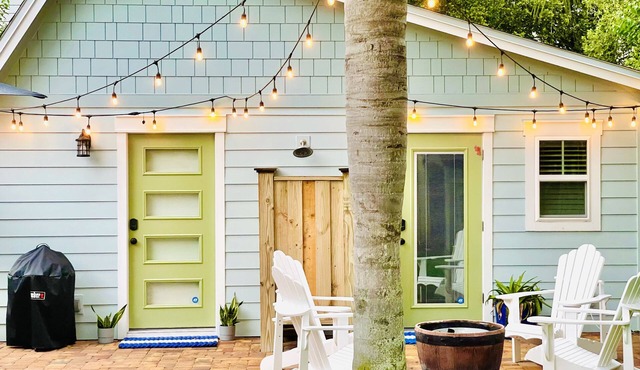 Cute And Cozy Jacksonville Crepe Myrtle Cottage New Build Romantic Getaway Vacay