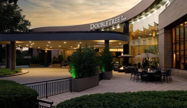 DoubleTree by Hilton Washington Dulles Airport