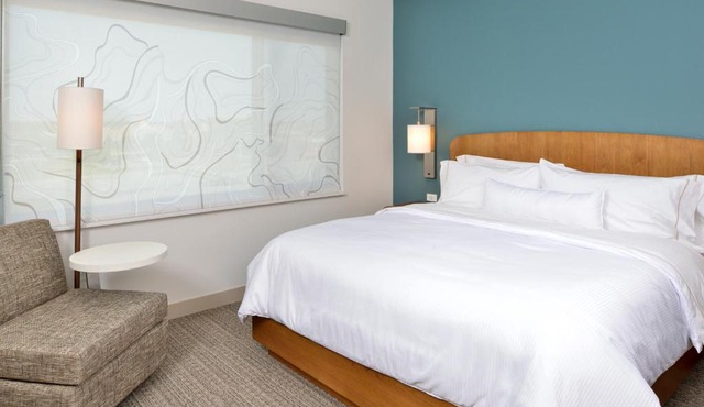 Element by Marriott Overland Park in Leawood