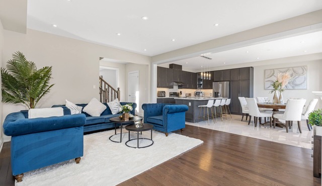 Executive 5BR-4BATH Detached Retreat Brampton/Miss Border