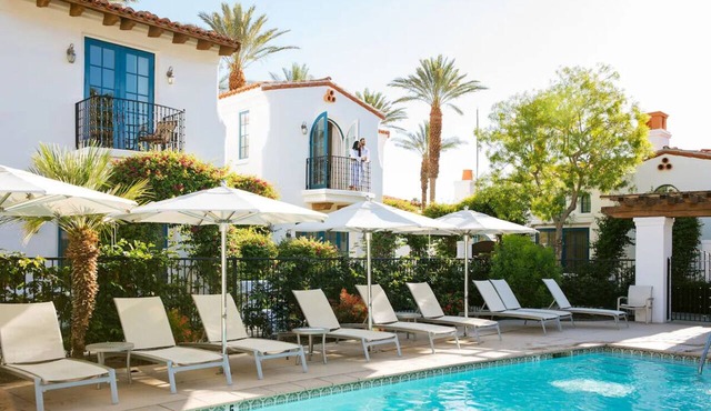For Golf Enthusiasts: Chic Room w/Access to Pools and Championship Golf Courses