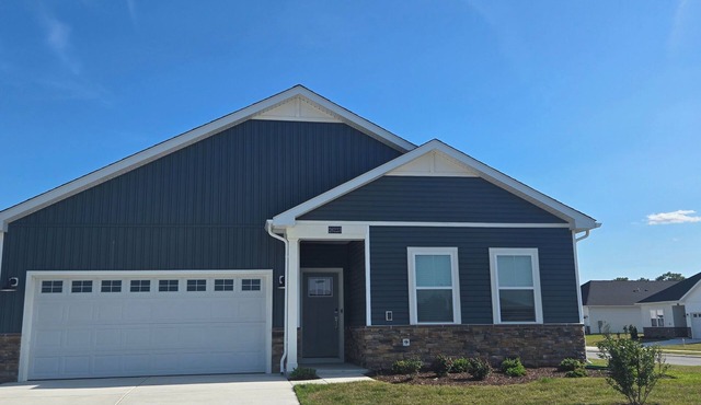 Freshly built 4bdr house in Millsboro with resort style amenities