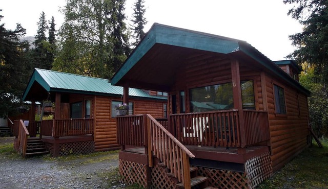 Fully Equipped Cabin Incredible for Outdoor Adventures in Alaska