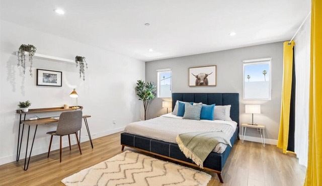 *Gateway to Hollywood: Newly Built Luxury Stay*
