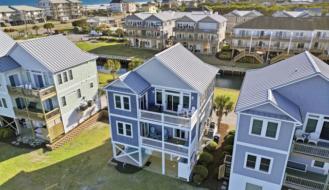 Going Coastal, Canal Front, Water Views, Beach access, best sunsets!