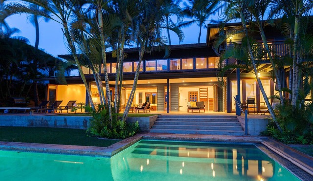 Gorgeous! Oceanfront with Pool and Hot-Tub - Permitted