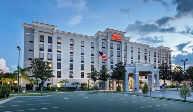 Hampton Inn & Suites Orlando International Drive North
