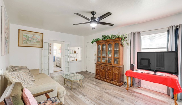 High Walkability! Extended Stay in Riverside