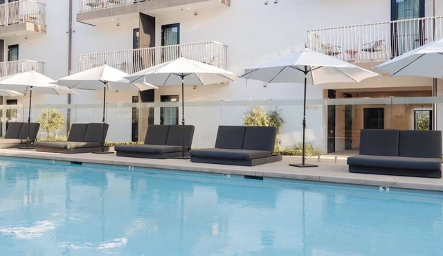 Inglewood Relaxing Stay | Ideal For Family | Two Units w/Balcony