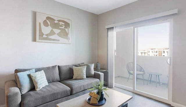 Landing | Stunning 2BD, Rooftop Lounge, Pool