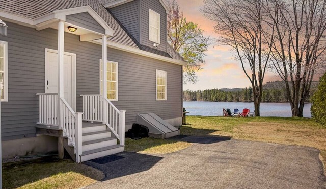 Loon`s Lookout | Relaxing Waterfront Retreat