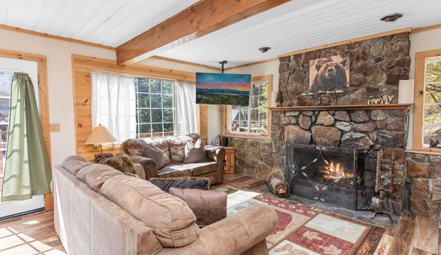 Moonlight Ridge 3 bedroom close to Bear Mountain