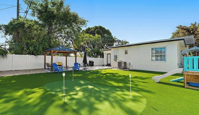 New & Clean, Great West Palm Beach Location
